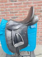 17,5 inc dressuurzadel, Dieren en Toebehoren, Paarden en Pony's | Zadels, Ophalen of Verzenden, Zo goed als nieuw, Overige soorten