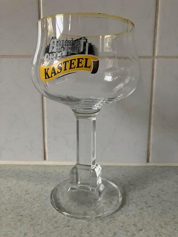 Kasteel glas met kasteel voet 2014 beschikbaar voor biedingen