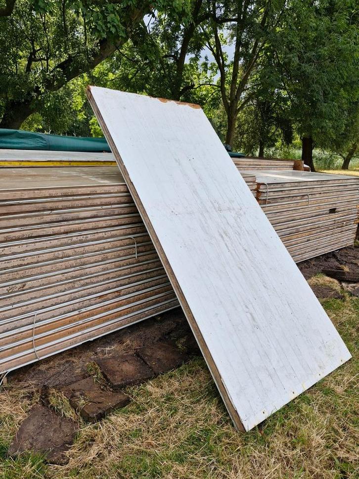 Grote partij sandwichpanelen 80mm 695m2, Doe-het-zelf en Verbouw, Platen en Panelen, Gebruikt, Overige materialen, Ophalen