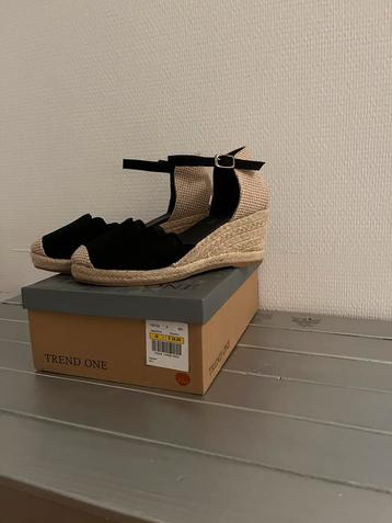 Sleehak espadrilles met enkelsluiting Trend One beschikbaar voor biedingen