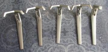 4 aluminium dubbele kapstokhaken + 1 enkele - 15 x 7 cm beschikbaar voor biedingen