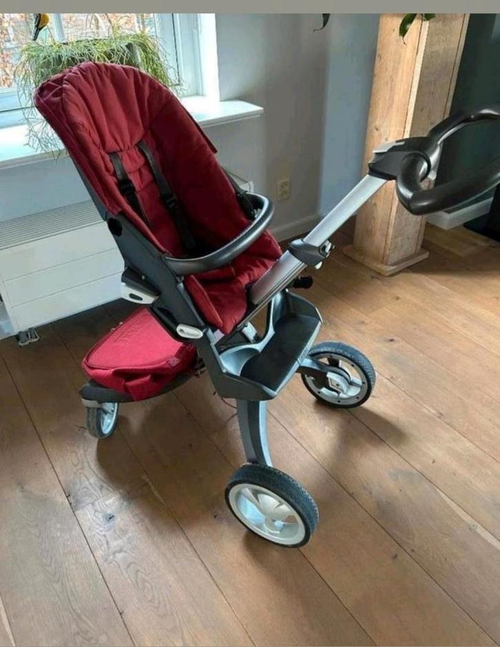 Stokke xplory kinderwagen - Rode bekleding, Kinderen en Baby's, Kinderwagens en Combinaties, Gebruikt, Kinderwagen, Verstelbare duwstang