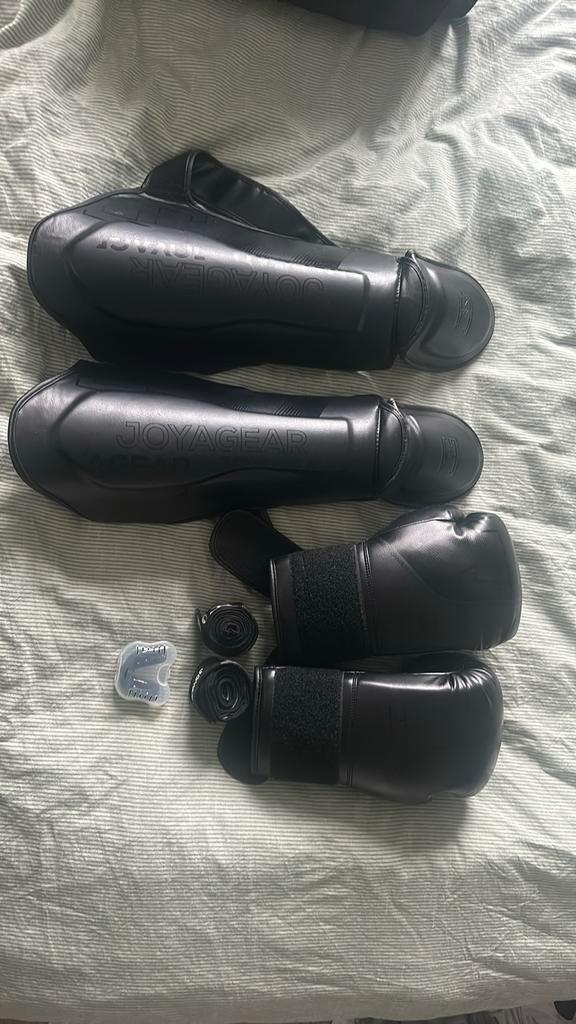 Kickboks spullen, Sport en Fitness, Vechtsporten en Zelfverdediging, Zo goed als nieuw, Overige, Vechtsportbescherming, Maat L