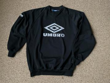 Zwarte trui Umbro, maat L beschikbaar voor biedingen