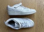 Nike schoenen gymschoenen maat 35, Gebruikt, Jongen of Meisje, Schoenen, Ophalen of Verzenden