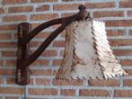 Wandlamp van eikenhout met scharnierend armatuur, Ophalen, Gebruikt, Hout