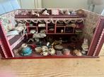 Antiek poppenhuis stoffenwinkel - Mentha Brocante, Ophalen, Poppenhuis, Gebruikt