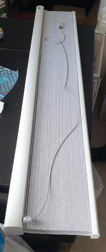 Te koop diverse Luxaflex duette plissé kleur 7726 lichtgrijs beschikbaar voor biedingen
