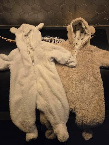 Schattige baby onesies maat 56 beschikbaar voor biedingen