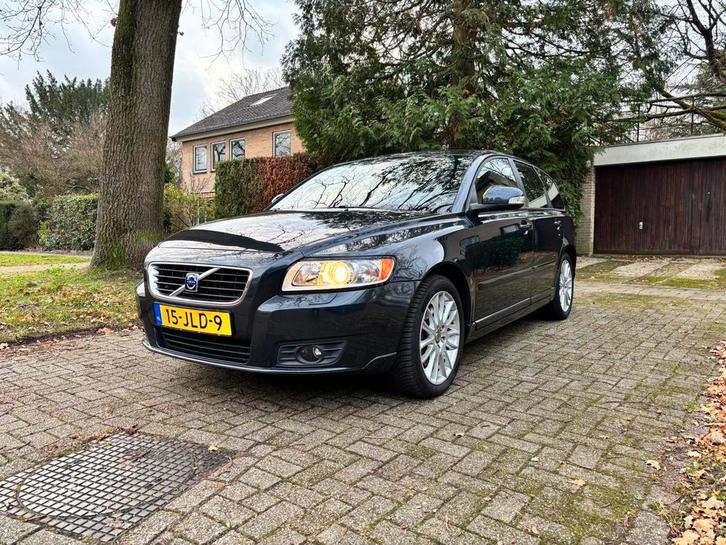 Volvo V50 2.4 170PK Aut Grijs dealer onderhouden, Auto's, Volvo, Bedrijf, V50, ABS, Airbags, Airconditioning, Alarm, Bluetooth
