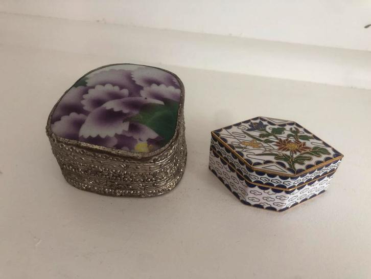 Twee Cloisonné Doosjes, Antiek en Kunst, Antiek | Emaille, Ophalen of Verzenden