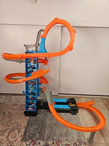 Hot Wheels Wolkenkrabber Crash Racebaan beschikbaar voor biedingen