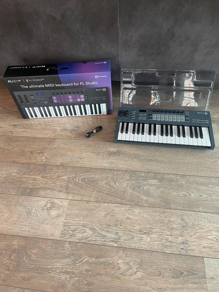 FL Key 37 en Decksaver, Muziek en Instrumenten, Midi-apparatuur, Zo goed als nieuw, Ophalen of Verzenden