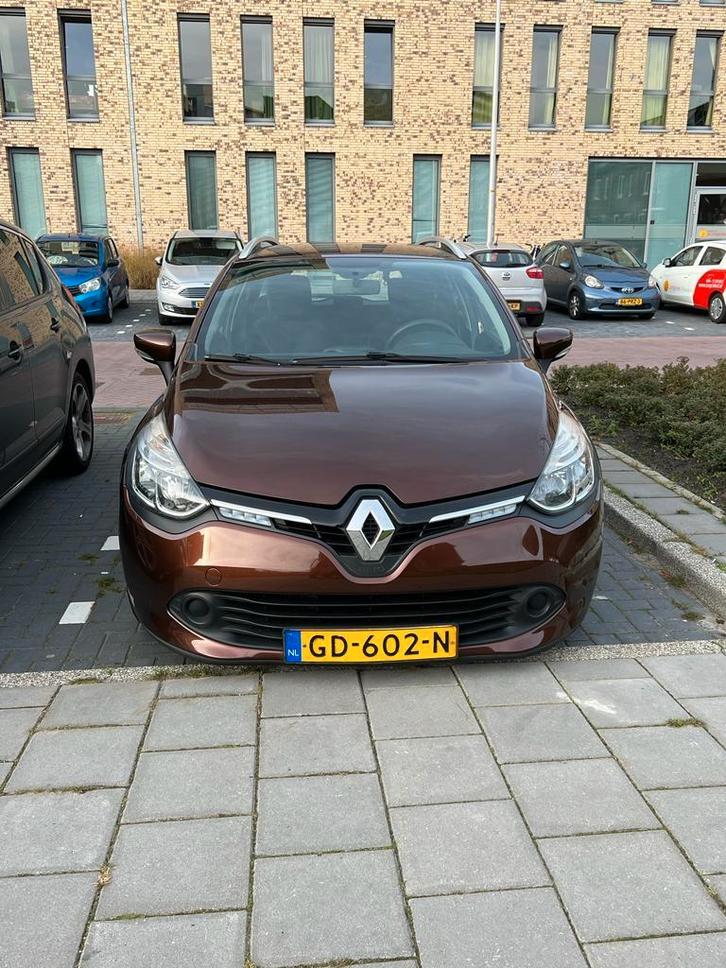 Renault Clio 1.5 DCI 66KW Estate 2015 Bruin, Auto's, Renault, Clio, Diesel, A, Stationwagon, Handgeschakeld, Origineel Nederlands