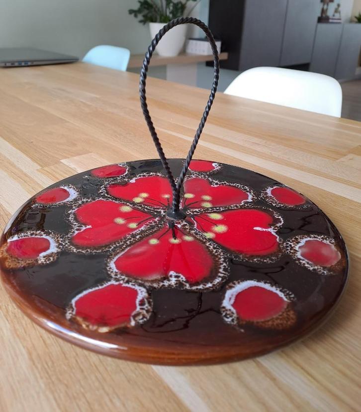 Vintage serveerschaal, kaasplateau Vallauris Fat Lava, Antiek en Kunst, Antiek | Keramiek en Aardewerk, Ophalen of Verzenden