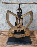 Columbus Bilateral Brievenweegschaal van ijzer en messing, Ophalen of Verzenden