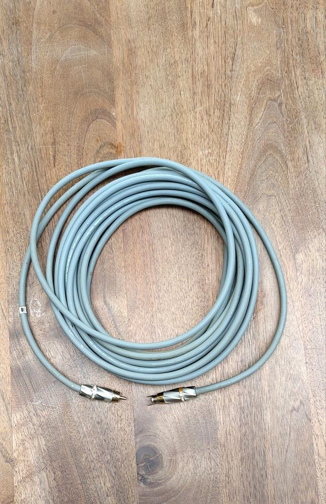 Monster Kabel 8 Meter - Subwoofer Kabel, Audio, Tv en Foto, Audiokabels en Televisiekabels, Gebruikt, Luidsprekerkabel, 5 tot 10 meter