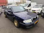 Skoda Octavia 1.8 T Elegance (bj 2002), Stof, Gebruikt, 4 cilinders, 150 pk