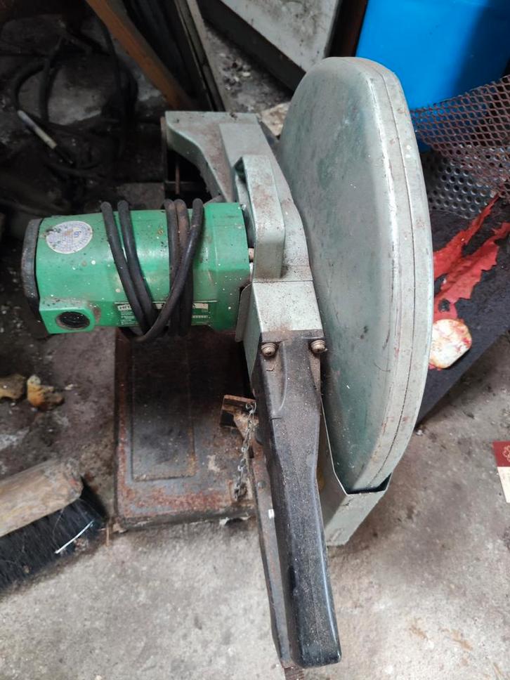 Hitachi CC 16SA Afkortzaag, Doe-het-zelf en Verbouw, Gereedschap | Zaagmachines, Gebruikt, Afkortzaag, 1200 watt of meer, 70 mm of meer