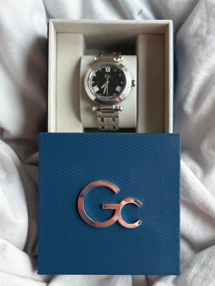 GC dameshorloge, Sieraden, Tassen en Uiterlijk, Horloges | Dames, Zo goed als nieuw, Polshorloge, Guess, Zilver, Staal, Ophalen of Verzenden