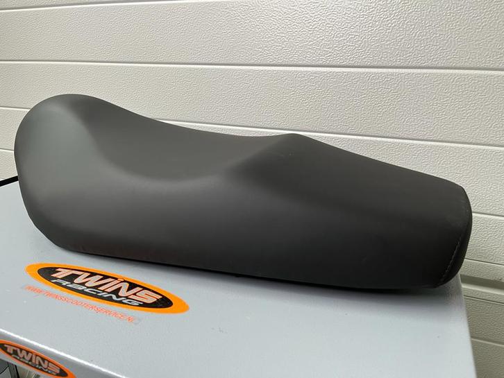 Buddyseat zadel Gilera Runner FL origineel compleet NIEUW !, Fietsen en Brommers, Brommeronderdelen | Scooters, Nieuw, Overige merken