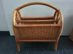 Vintage rotan krantenbak lektuurbak, Huis en Inrichting, Woonaccessoires | Krantenbakken en Lectuurbakken, Zo goed als nieuw, Ophalen