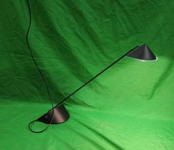 Priola Bureaulamp Ad Van Berlo Memphis Vintage Design beschikbaar voor biedingen