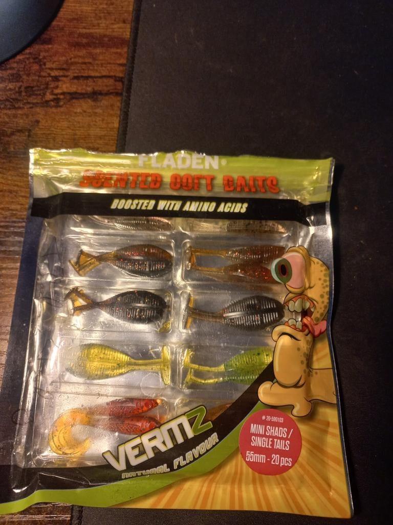 Fladen Vermz Mini Shads Single Tail 55mm - 20 stuks, Watersport en Boten, Ophalen of Verzenden, Zo goed als nieuw, Complete set