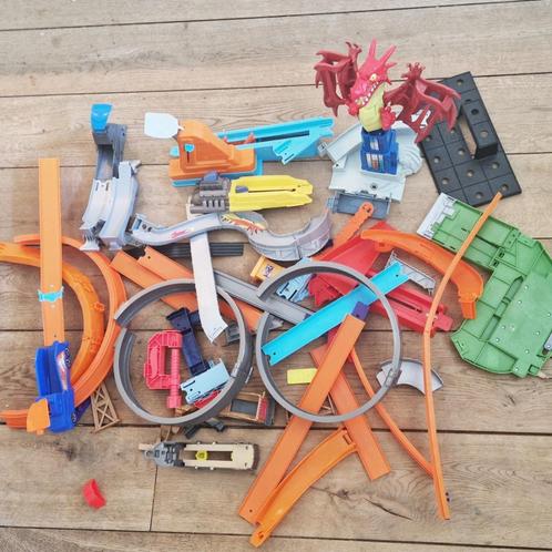 Hotwheels racebaan verschillende stukken, draak, Kinderen en Baby's, Speelgoed | Racebanen, Gebruikt, Onderdelen, Handmatig, Hot Wheels
