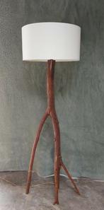 STAANDE VLOERLAMP VAN HOUT., Ophalen, Zo goed als nieuw, Hout, 75 cm of meer