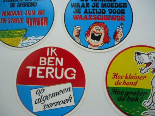 sticker oud Strip retro kermis hond klein moeder retro 4x, Verzamelen, Stickers, Zo goed als nieuw, Bedrijf of Vereniging, Verzenden