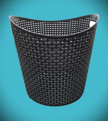 Wasmand~KLein Wasmandje~Kunststof~Zwart~37 cm hoog beschikbaar voor biedingen