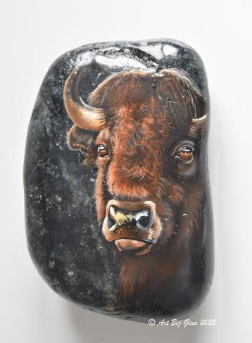 Portret van een Bizon, hand geschilderd op steen beschikbaar voor biedingen