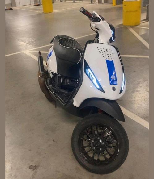 Piaggio Zip 172cc AC Brom, Fietsen en Brommers, Scooters | Piaggio, Zo goed als nieuw, Zip, Maximaal 45 km/u, Tweetakt, Ophalen