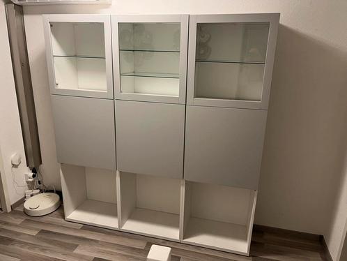 Ikea Besta Kast Wit met Lichtgrijze Deurtjes en verlichting, Huis en Inrichting, Kasten | Vitrinekasten, Gebruikt, 150 tot 200 cm