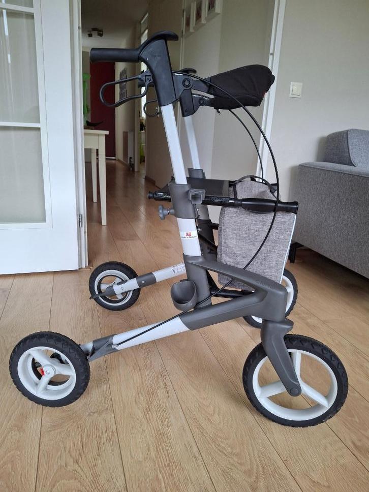 Rollator TOPRO Olympos ATR S, Zwart comfort, high profile, Diversen, Rollators, Zo goed als nieuw, Opvouwbaar, Ophalen