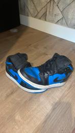 Mooie Jordans 1 mid blauw zwart., Ophalen, Gebruikt, Schoenen