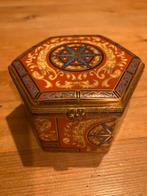 Vintage limoge porseleinen doosje, Antiek en Kunst, Curiosa en Brocante, Ophalen of Verzenden