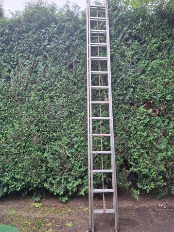 opsteekladder 2x 4,2 mtr / 2x14 treden beschikbaar voor biedingen