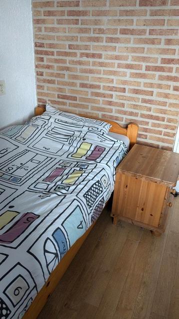 Bed beschikbaar voor biedingen