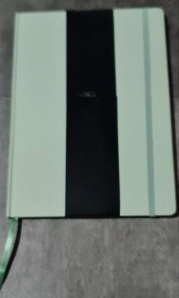 Mooie grote agenda en adressen boek in 1 beschikbaar voor biedingen