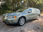 Volvo V70 2.4 140PK AUT 2006 Groen, Auto's, 1800 kg, 1498 kg, Stationwagon, 2435 cc