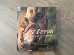 De leeuw, koning van de savanne - WWF fotoboek, Ophalen of Verzenden, Nieuw, Katten, Christine en Michiel Denis- Hout samen met het WWF