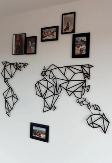 Wanddecoratie - Wereldkaart zwart metaal beschikbaar voor biedingen