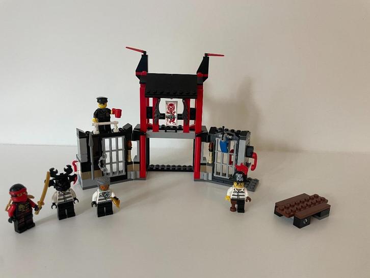 LEGO Ninjago sets - 70599, 70591 & 70666, Kinderen en Baby's, Speelgoed | Duplo en Lego, Gebruikt, Lego, Complete set, Ophalen of Verzenden