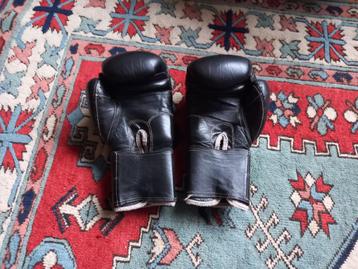  Dominator Bokshandschoenen 12 oz  beschikbaar voor biedingen