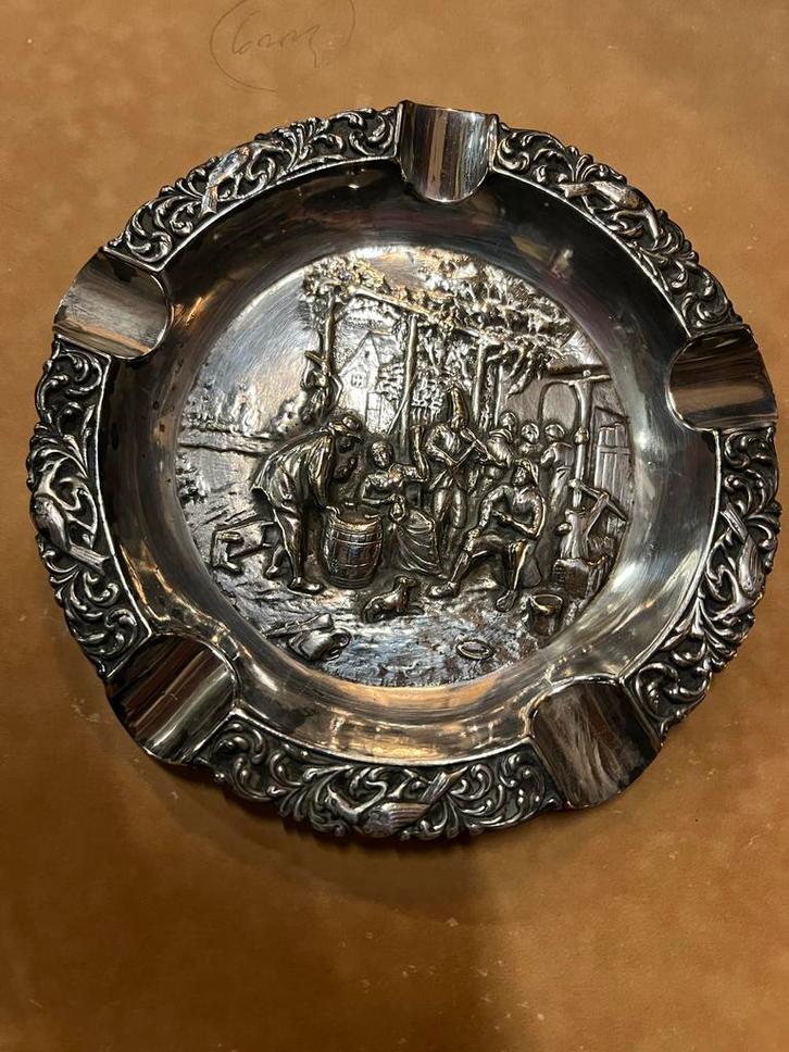 Zilveren ? asbak met boerentafereel, Antiek en Kunst, Antiek | Goud en Zilver, Ophalen of Verzenden