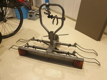 Fietsendrager voor auto beschikbaar voor biedingen
