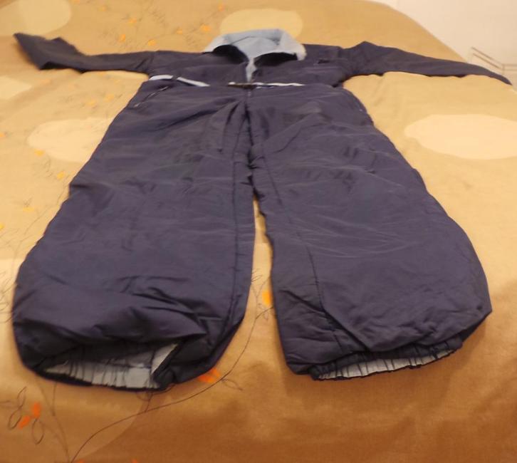 Wintersport donkerblauw skipak dames / meisjes  mt 38, Kleding | Dames, Wintersportkleding, Gedragen, Pak, Maat 38/40 (M), Ophalen