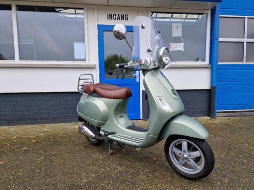 Vespa bromscooter 2takt geel kenteken & 70cc brom zip sp lxv, Motoren, Tuning en Styling, Ophalen